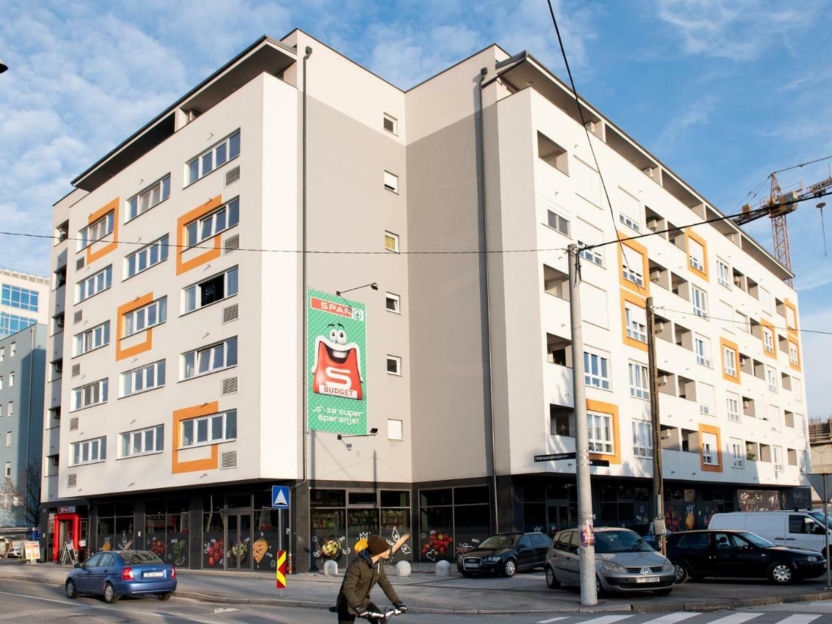 Flexible Selfcheckins 9 - Zagreb - Garage - Electric Vehicle Ccharger - Loggia - New - Apartments Repinc 9 Εξωτερικό φωτογραφία